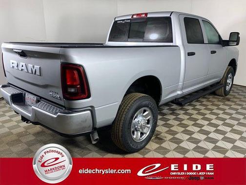 2026 RAM 2500 Tradesman Crew Cab 4x4 6'4' Box