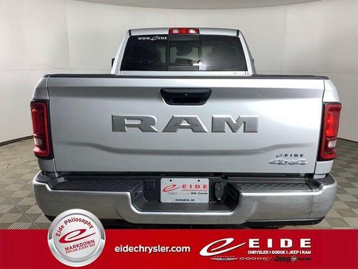 2026 RAM 2500 Tradesman Crew Cab 4x4 6'4' Box