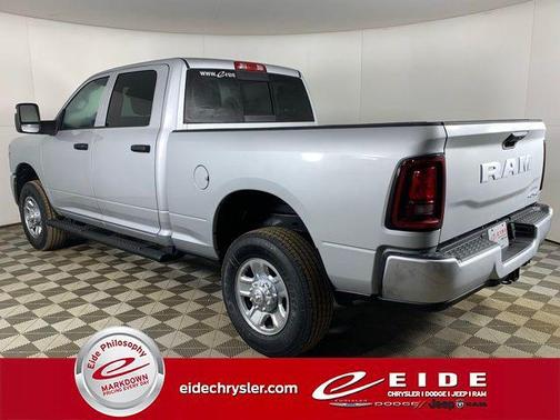 2026 RAM 2500 Tradesman Crew Cab 4x4 6'4' Box