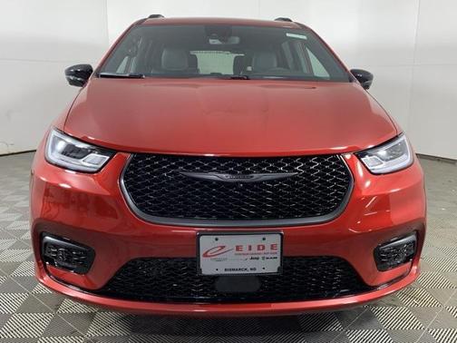 2025 Chrysler Pacifica Hybrid Select