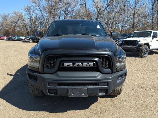 Diamond Black Crystal Pearlcoat 2022 RAM 1500 Classic Warlock Quad Cab 4x4 6'4' Box