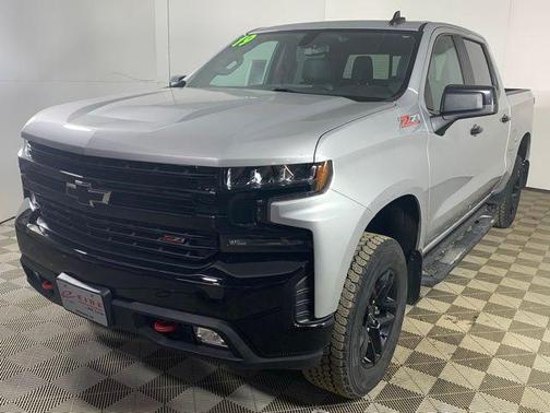 Silver Ice Metallic 2019 Chevrolet Silverado 1500 LT Trail Boss