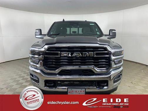 2026 RAM 2500 Tradesman Crew Cab 4x4 6'4' Box