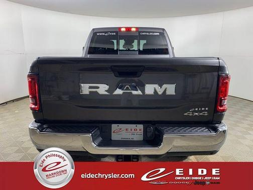 2026 RAM 2500 Tradesman Crew Cab 4x4 6'4' Box
