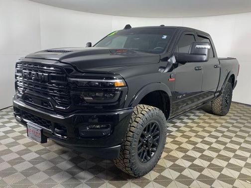 Diamond Black Crystal Pearlcoat 2025 RAM 2500 Limited Crew Cab 4x4 6'4' Box