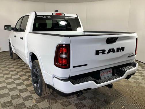 Bright White Clearcoat 2026 RAM 1500 Big Horn/Lone Star