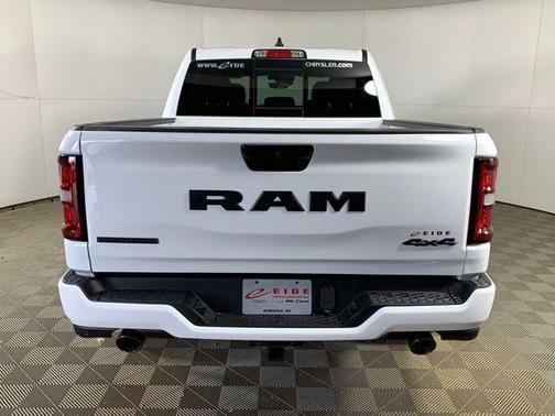 Bright White Clearcoat 2026 RAM 1500 Big Horn/Lone Star