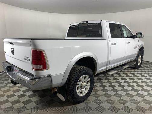 2017 RAM 2500 Laramie Crew Cab 4x4 6'4' Box