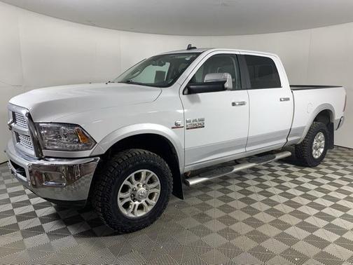 2017 RAM 2500 Laramie Crew Cab 4x4 6'4' Box
