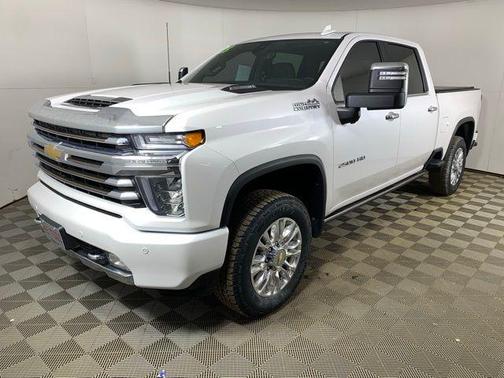 Iridescent Pearl Tricoat 2023 Chevrolet Silverado 2500 High Country