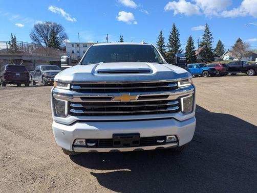 Iridescent Pearl Tricoat 2023 Chevrolet Silverado 2500 High Country