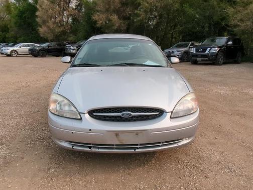 2001 Ford Taurus SE