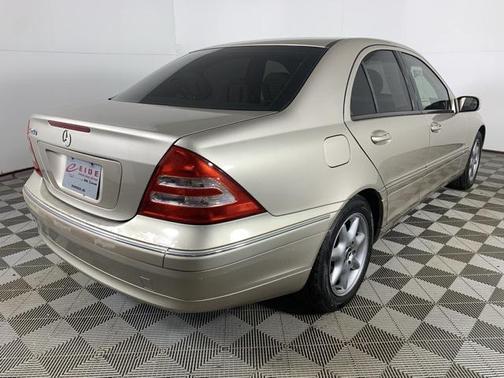 2004 Mercedes-Benz C-Class C 240