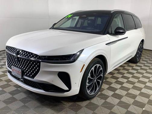 White Platinum Clearcoat Metallic 2024 Lincoln Nautilus Reserve