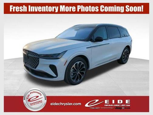 White Platinum Clearcoat Metallic 2024 Lincoln Nautilus Reserve