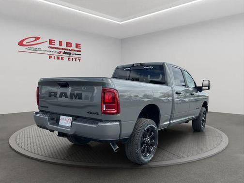 Ceramic Gray Clearcoat 2026 RAM 2500 Big Horn Crew Cab 4x4 6'4' Box
