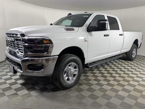2025 RAM 2500 Tradesman Crew Cab 4x4 8' Box