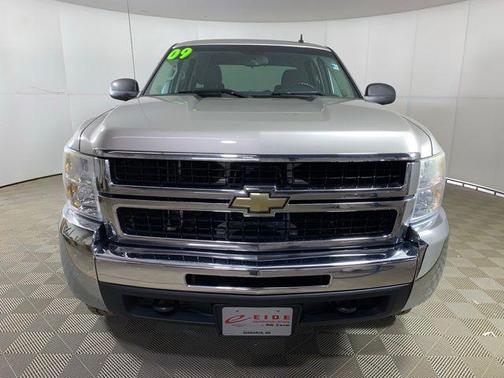 Silver Birch Metallic 2009 Chevrolet Silverado 2500 LT Crew Cab