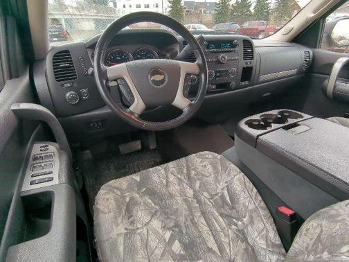 Silver Birch Metallic 2009 Chevrolet Silverado 2500 LT Crew Cab