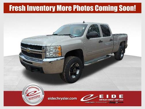 Silver Birch Metallic 2009 Chevrolet Silverado 2500 LT Crew Cab