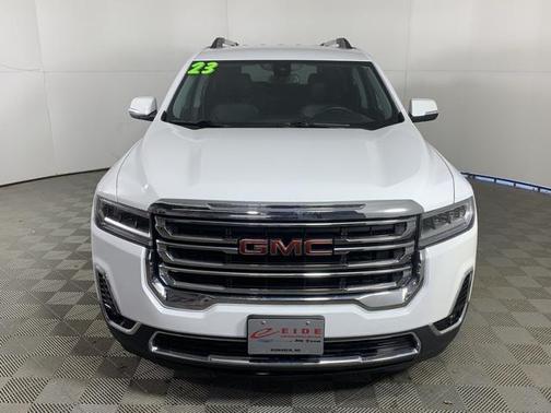 2023 GMC Acadia AWD SLT