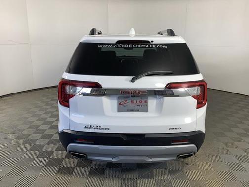 2023 GMC Acadia AWD SLT