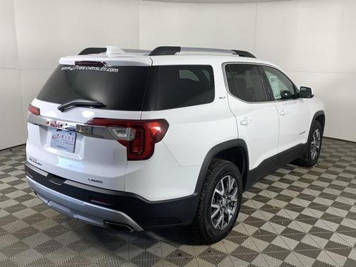 2023 GMC Acadia AWD SLT
