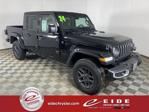 2024 Jeep Gladiator Sport S