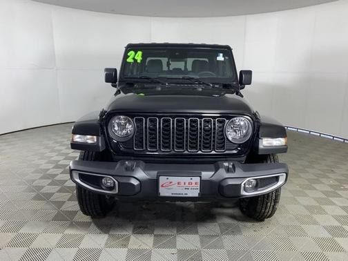 2024 Jeep Gladiator Sport S
