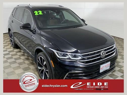 Deep Black Pearl 2022 Volkswagen Tiguan 2.0T SEL R-Line 4MOTION