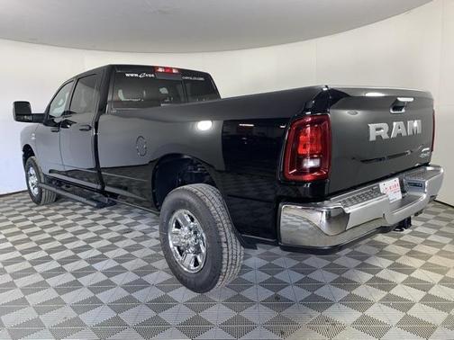 2025 RAM 2500 Tradesman Crew Cab 4x4 8' Box