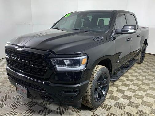 Diamond Black Crystal Pearlcoat 2022 RAM 1500 Sport