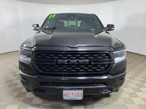 Diamond Black Crystal Pearlcoat 2022 RAM 1500 Sport