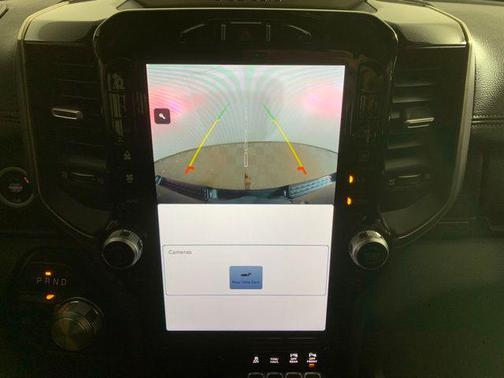 Diamond Black Crystal Pearlcoat 2022 RAM 1500 Sport