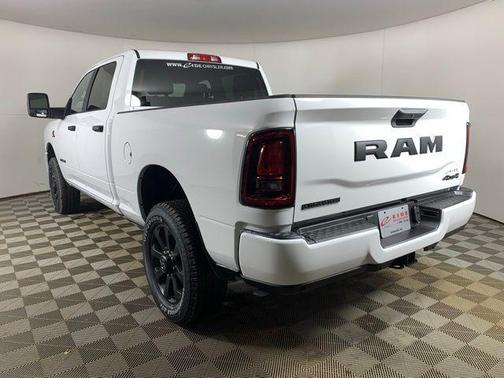 Bright White Clearcoat 2026 RAM 2500 Big Horn Crew Cab 4x4 6'4' Box
