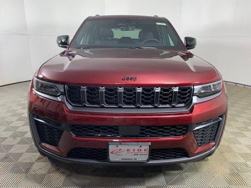 2026 Jeep Grand Cherokee Altitude