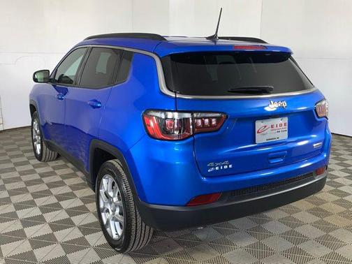 Hydro Blue Pearlcoat 2024 Jeep Compass Latitude Lux