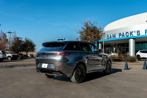 2024 Land Rover Range Rover Sport SE