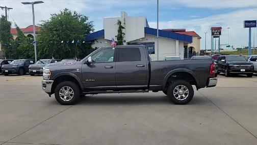 2022 RAM 2500 Laramie Crew Cab 4x4 6'4' Box