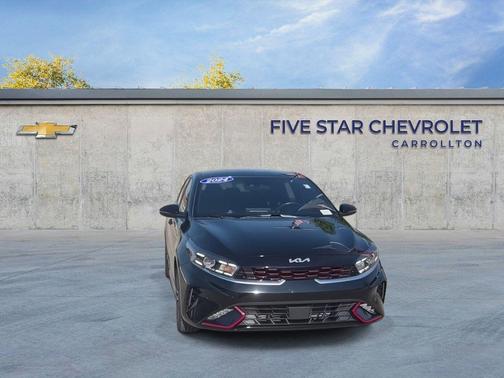 Aurora Black 2024 Kia Forte GT-Line