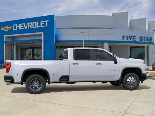 2025 Chevrolet Silverado 3500 WT
