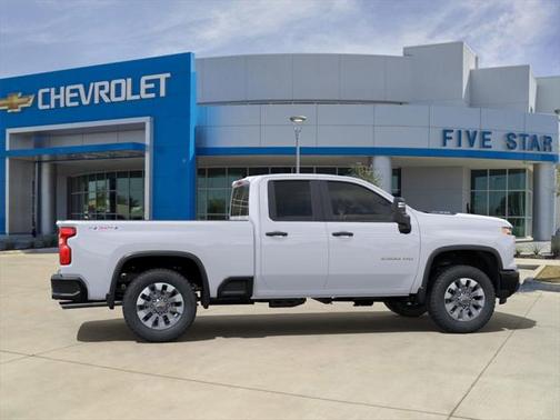 2025 Chevrolet Silverado 2500 Custom