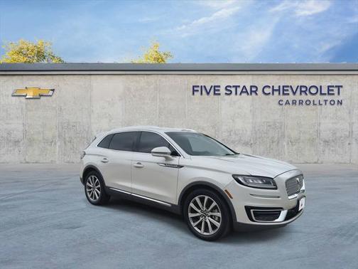 2019 Lincoln Nautilus Select