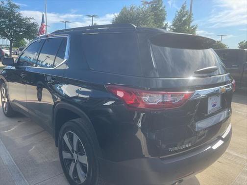 2021 Chevrolet Traverse LT Leather