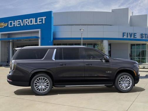 2025 Chevrolet Suburban LT
