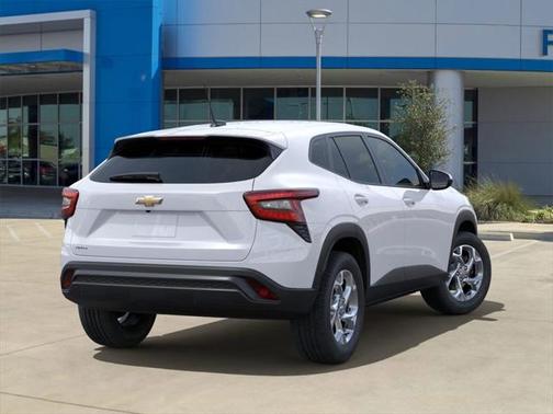 2025 Chevrolet Trax LS