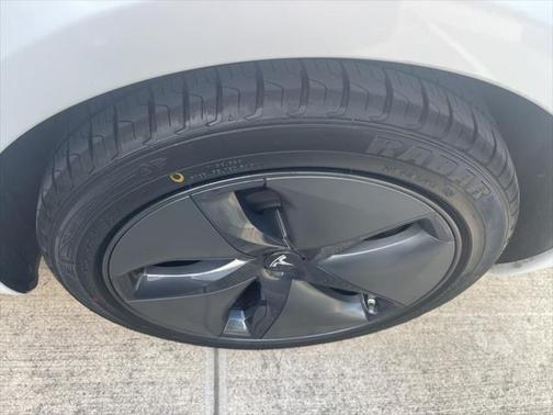 2020 Tesla Model 3 Standard Range