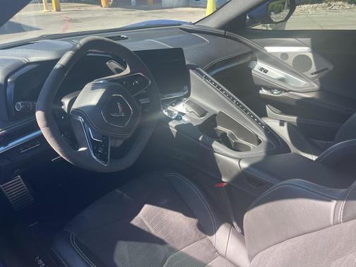 2025 Chevrolet Corvette Stingray w/2LT