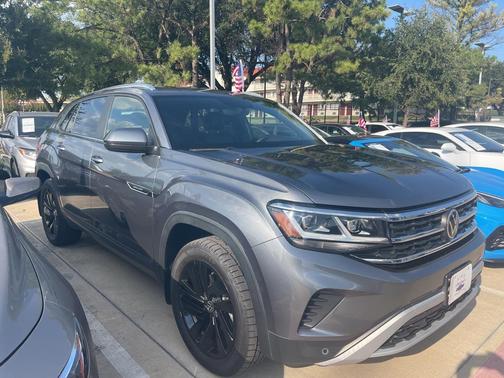 2023 Volkswagen Atlas Cross Sport 2.0T SE w/Technology 4MOTION