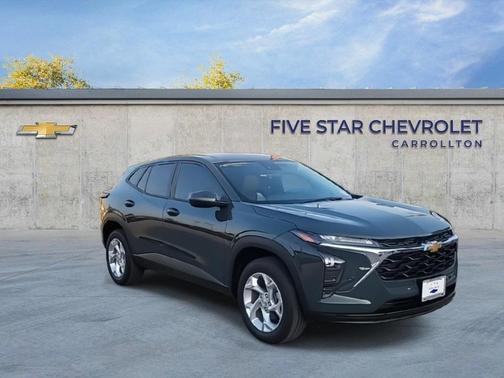 2025 Chevrolet Trax LS